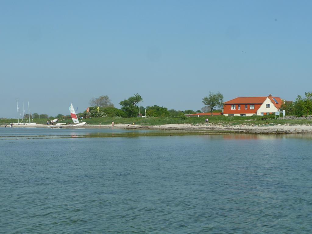 Haus Achtern Diek In Erster Reihe Am Meer Фемарн Экстерьер фото