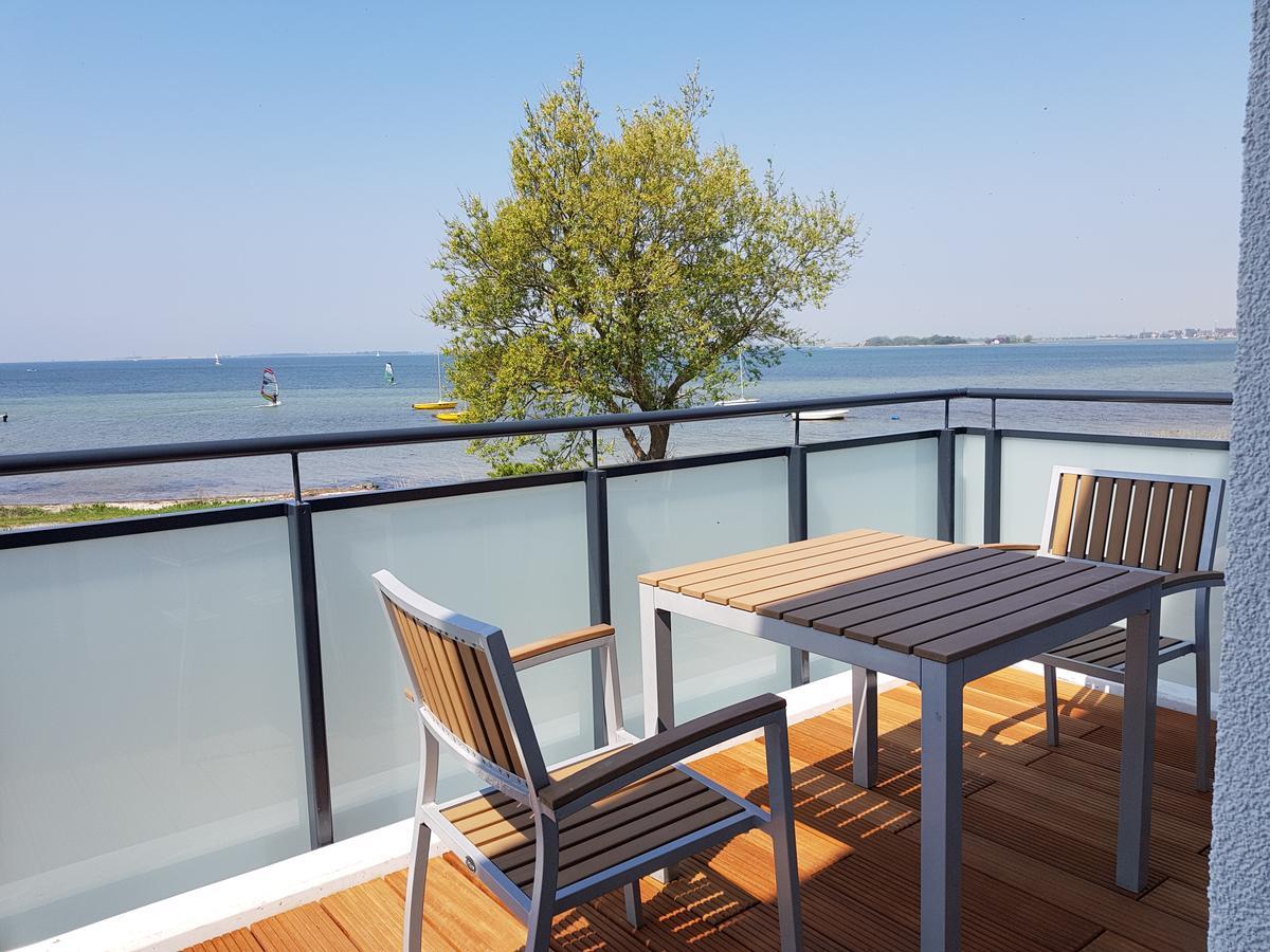 Haus Achtern Diek In Erster Reihe Am Meer Фемарн Экстерьер фото