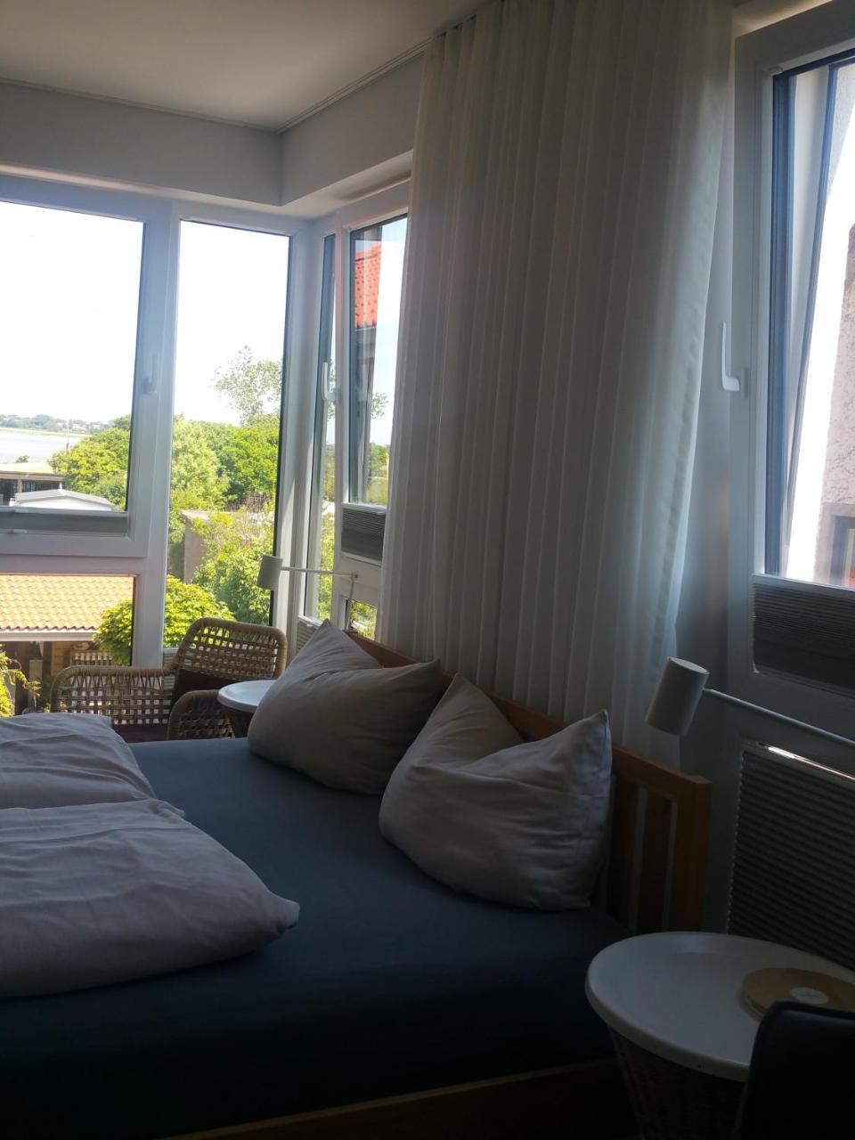 Haus Achtern Diek In Erster Reihe Am Meer Фемарн Экстерьер фото